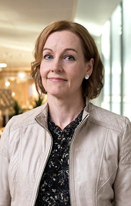 Minna Plit-Turusen rintakuva